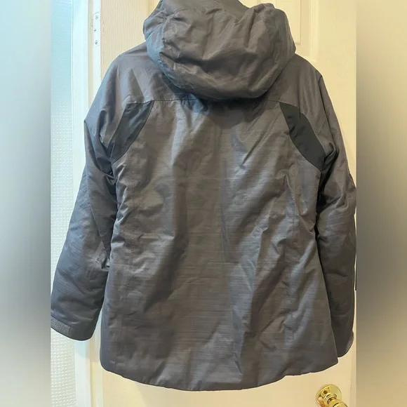 Helly Hansen Women’s Charcoal Ski/Snowboard Jacket - Picture 8 of 10